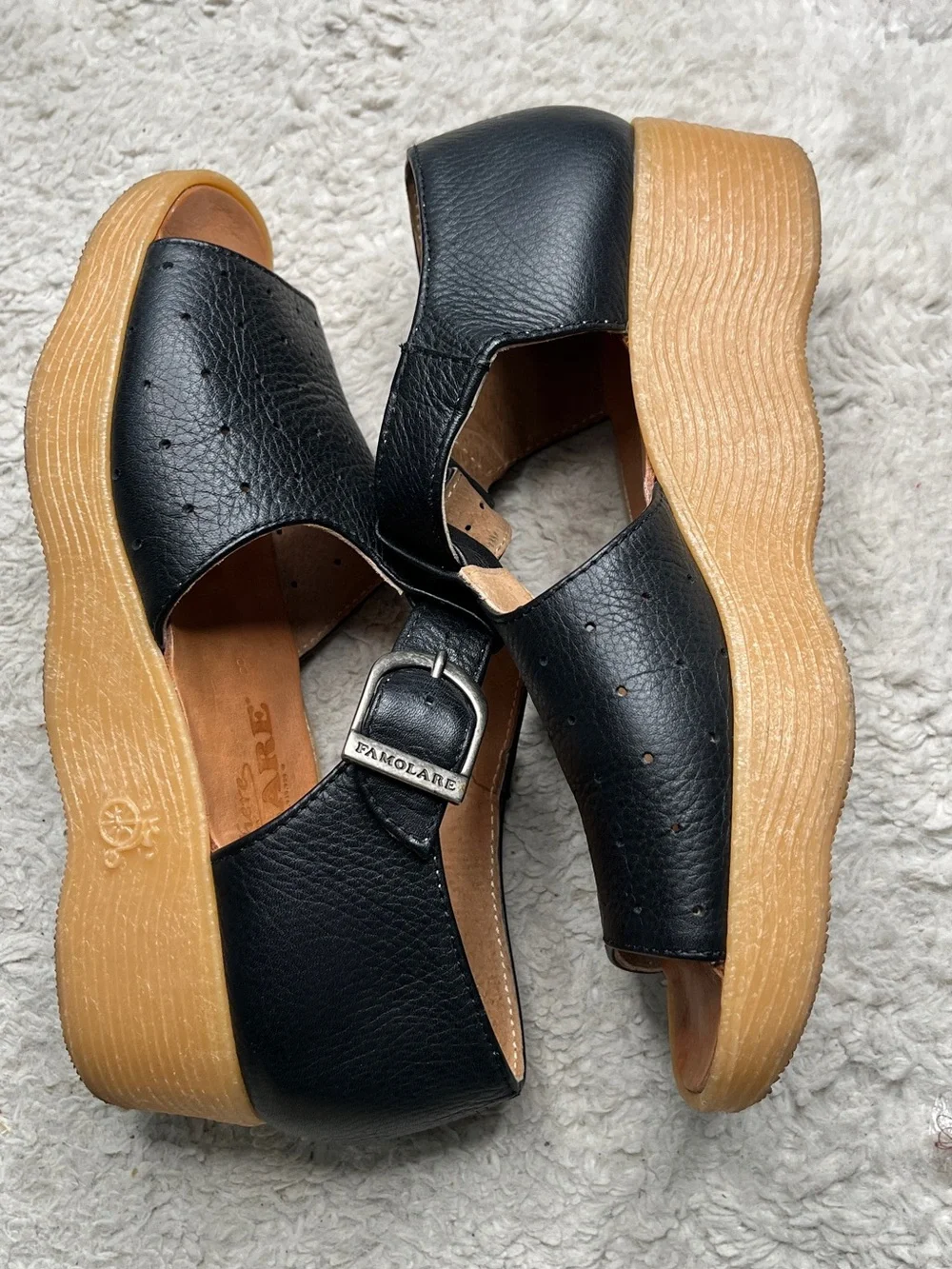 Famolare black leather